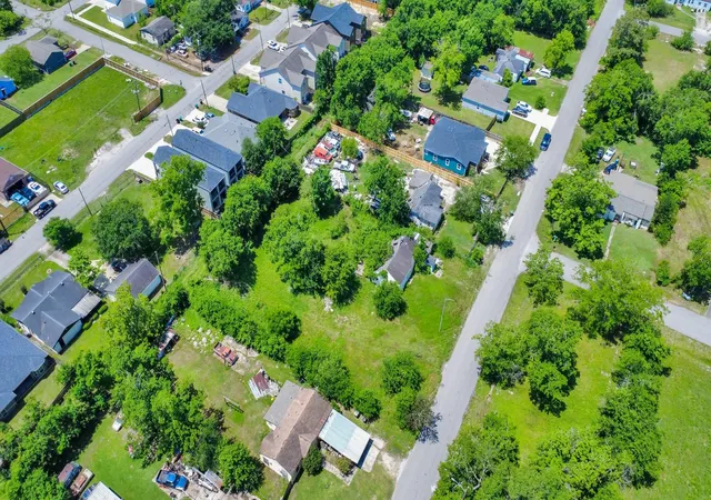 Photo 4 of Land for sale at 4312 Sunflower St, Houston, TX 77051 | MLS# 59921744 | Listing updated on 2026-02-03