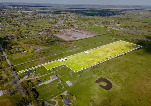 Photo 4 of Land for sale at 2313 N Shanks Road, Angleton, TX 77515 | MLS# 32208951 | Listing updated on 2026-04-23
