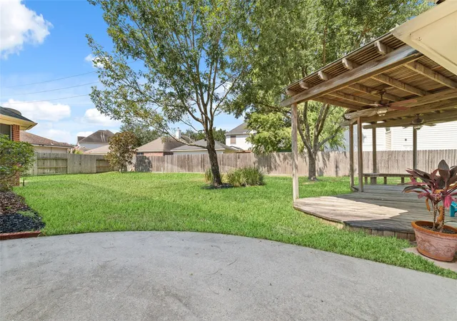 Photo 4 of Single family home for sale at 20423 Forest Dr, Spring, TX 77388 | MLS# 9216210 | Listing updated on 2026-09-21