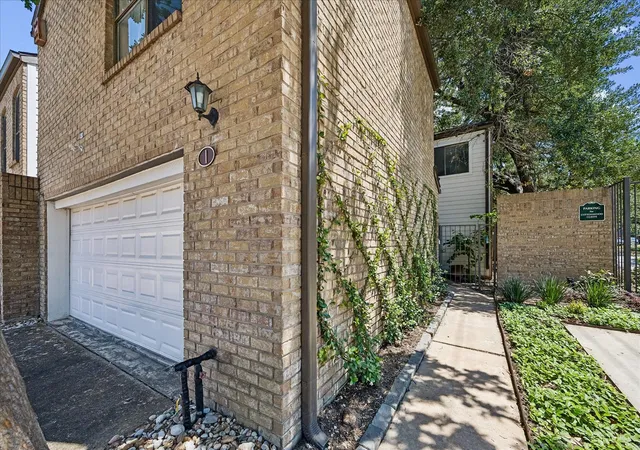 22nd image of 2555 Bering Dr #1, Houston, TX 77057 | MLS# 87199068