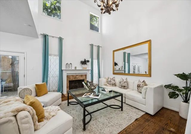2nd image of 2555 Bering Dr #1, Houston, TX 77057 | MLS# 87199068