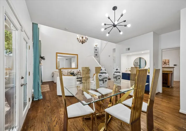 5th image of 2555 Bering Dr #1, Houston, TX 77057 | MLS# 87199068