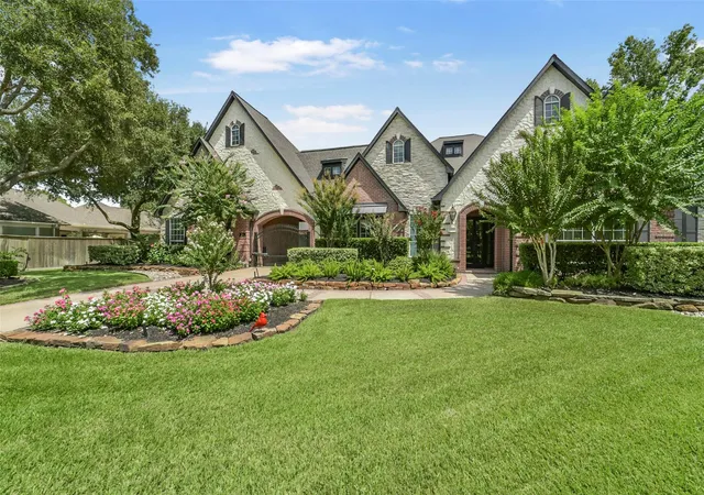 Photo 1 of Mansion for sale at 12410 Broken Pine Ln, Cypress, TX 77433 | MLS# 60057135 | Listing updated on 2026-09-01