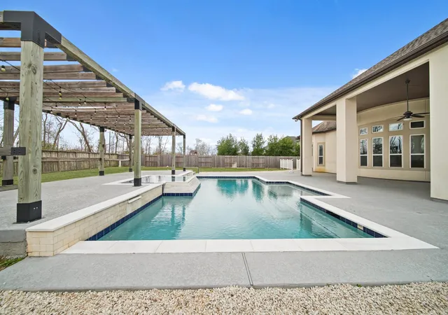 Photo 3 of Sale Pending at 9502 Plaza Ter Dr, Missouri City, TX 77459 | MLS# 23905995 | Listing updated on 2026-09-16
