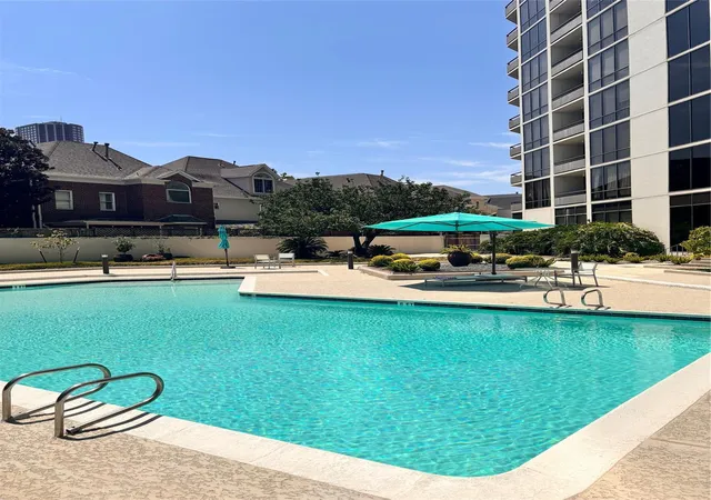 Photo 2 of Condo for sale at 1111 Bering Dr #1205, Houston, TX 77057 | MLS# 54624914 | Listing updated on 2026-08-28