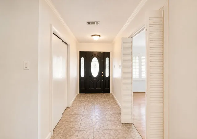 Photo 3 of Single family home for sale at 5666 Willers Way, Houston, TX 77056 | MLS# 21782136 | Listing updated on 2026-09-16