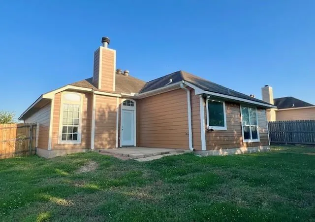 23rd image of 1707 Weaver St, Brenham, TX 77833 | MLS# 47634824