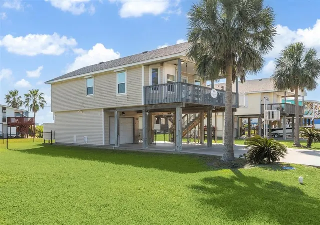 Photo 3 of Single family home for sale at 4003 Reeves Dr, Galveston, TX 77554 | MLS# 34981276 | Listing updated on 2026-07-03