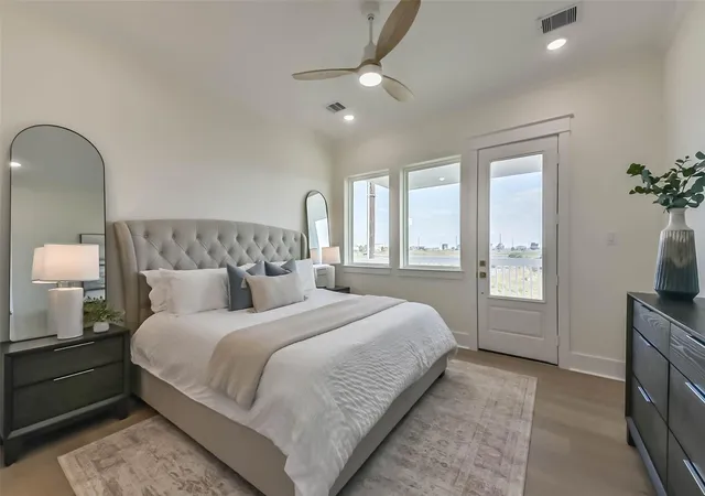 Photo 3 of Single family home for sale at 4011 Miramar Ct, Galveston, TX 77554 | MLS# 18191985 | Listing updated on 2026-08-08