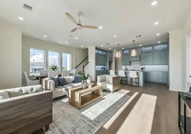 Photo 3 of Single family home for sale at 4011 Miramar Ct, Galveston, TX 77554 | MLS# 18191985 | Listing updated on 2026-08-08