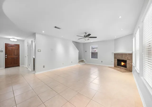 Photo 3 of Sale Pending at 7909 Silver Oak Dr, Texas City, TX 77591 | MLS# 49874765 | Listing updated on 2026-09-19