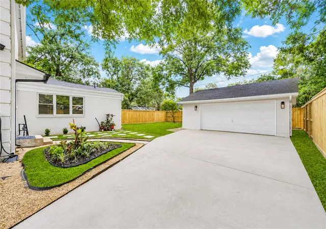 Photo 3 of Single family home for sale at 6626 Fairfield St, Houston, TX 77023 | MLS# 24056679 | Listing updated on 2026-09-21