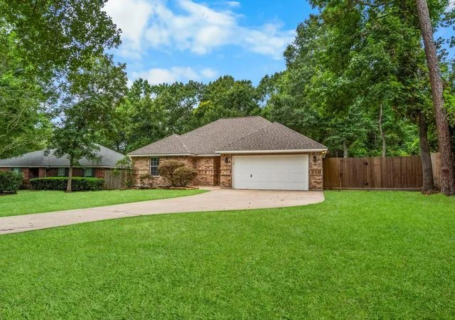 Photo 2 of Sale Pending at 10367 Royal Magnolia Dr, Conroe, TX 77303 | MLS# 77125782 | Listing updated on 2026-09-09