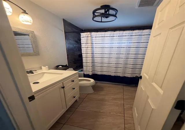 4th image of 7635 Avenue C, Houston, TX 77012 | MLS# 86667108