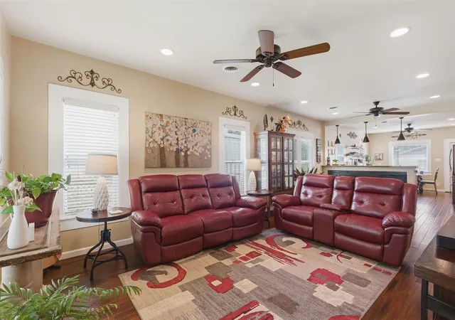 Homes for sale in Hempstead, TX | 1726 13Th St, Hempstead, TX 77445 | MLS# 79102908