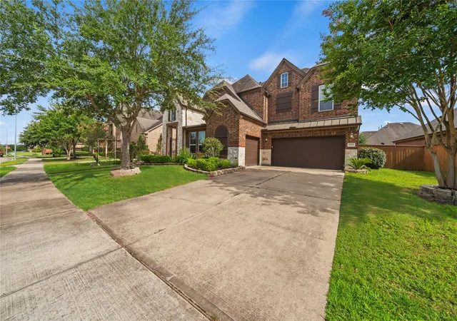 3rd image of 17315 Tomintoul Path, Richmond, TX 77407 | MLS# 77738176