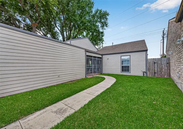 3rd image of 2946 Creekway Cir, Missouri City, TX 77459 | MLS# 16628160
