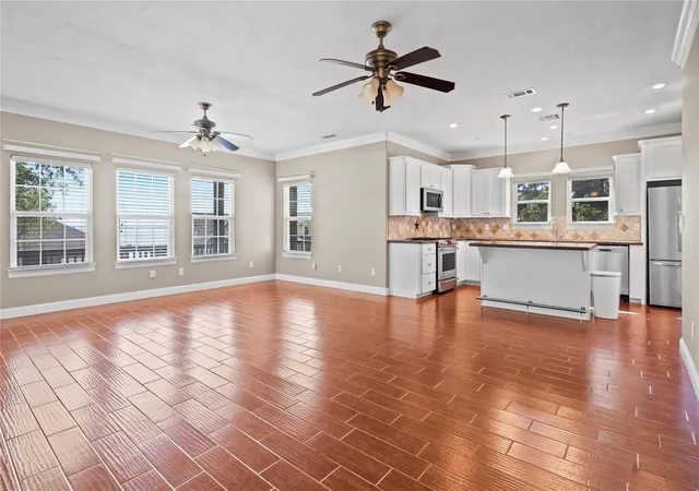 4th image of 361 Bridgelanding, Onalaska, TX 77360 | MLS# 52097556