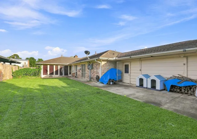 Photo 28 of Single family home for sale at 315 Stonehenge Ln, Houston, TX 77015 | MLS# 30401841 | Listing updated on 2026-10-08