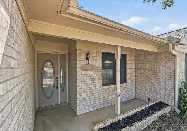 3rd image of 1307 Allison St, Brenham, TX 77833 | MLS# 34454186