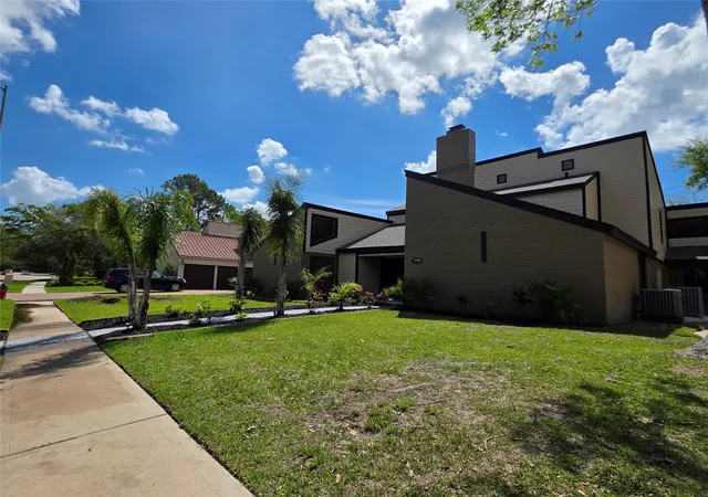 Photo 3 of Single family home for sale at 16406 Brk Forest Dr, Houston, TX 77059 | MLS# 97338247 | Listing updated on 2026-09-09