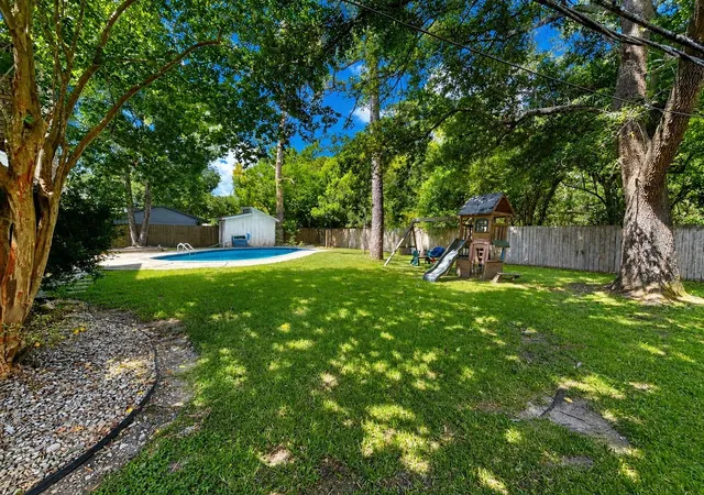 Homes for sale in Dickinson, TX | 5107 Longshadow Dr, Dickinson, TX 77539 | MLS# 49293024