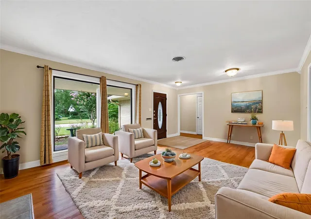 Photo 3 of Sale Pending at 5411 Spellman Rd, Houston, TX 77096 | MLS# 35744997 | Listing updated on 2026-09-24