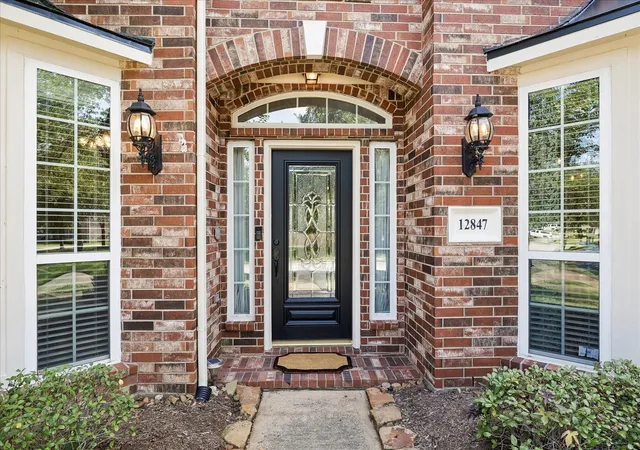 3rd image of 12847 Magic Falls Dr, Tomball, TX 77377 | MLS# 39897469