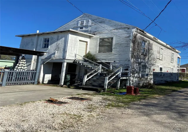 Photo 3 of Multi family home for sale at 1307 34th Street, Galveston, TX 77550 | MLS# 24896194 | Listing updated on 2026-08-16