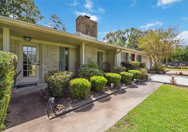image of 20420 Plaza Cir, Crosby, TX 77532 | MLS# 44804931