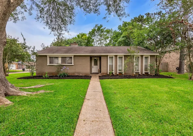 Homes for sale in Friendswood, TX | 16934 Townes Rd, Friendswood, TX 77546 | MLS# 69571026