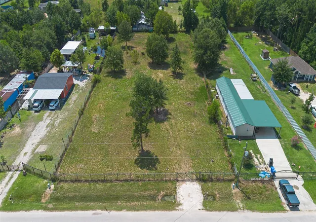 2nd image of 2425 County Road 3479b, Cleveland, TX 77327 | MLS# 65488338