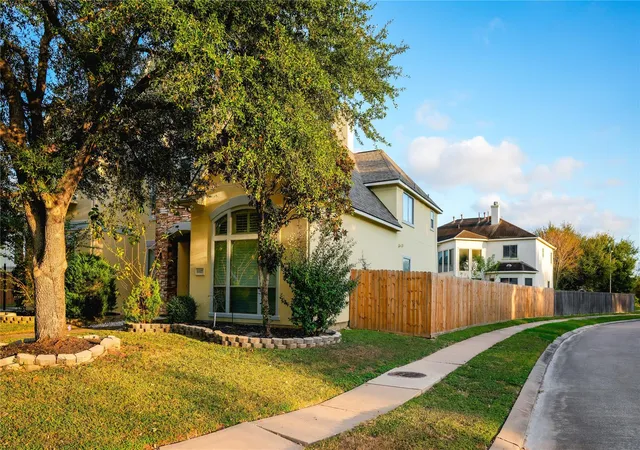 4th image of 15127 Oldtown Bridge Ct, Sugar Land, TX 77498 | MLS# 85285632