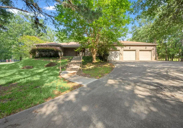 1st image of 156 Magnolia Bend Dr, Livingston, TX 77351 | MLS# 13054428