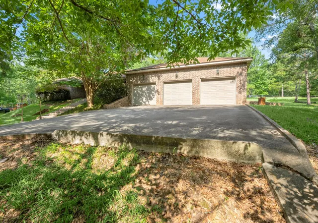 2nd image of 156 Magnolia Bend Dr, Livingston, TX 77351 | MLS# 13054428