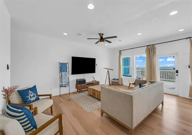 Photo 4 of Single family home for sale at 112 Ocean Shore Dr, Port Bolivar, TX 77650 | MLS# 54160455 | Listing updated on 2026-08-23