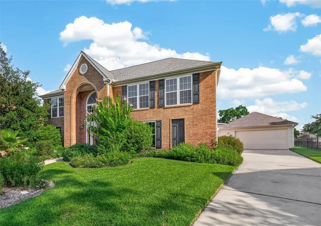 2nd image of 2207 Troon Dr, League City, TX 77573 | MLS# 40194559
