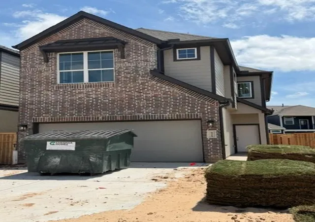 Photo 2 of Sale Pending at 9425 Autumn Vale Dr, Missouri City, TX 77459 | MLS# 98375894 | Listing updated on 2026-08-31