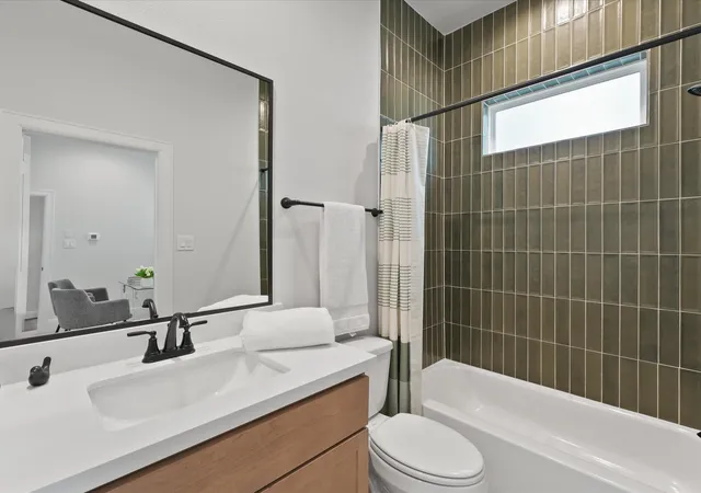 5th image of 4836 Pinemont Dr, Houston, TX 77092 | MLS# 57399333