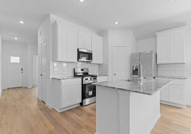 Photo 3 of Sale Pending at 1011 Paddlefish Ln, Alvin, TX 77511 | MLS# 47238444 | Listing updated on 2026-07-25