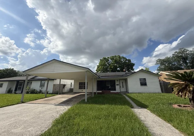 3rd image of 3326 Cliffmarshall St, Houston, TX 77088 | MLS# 9787068
