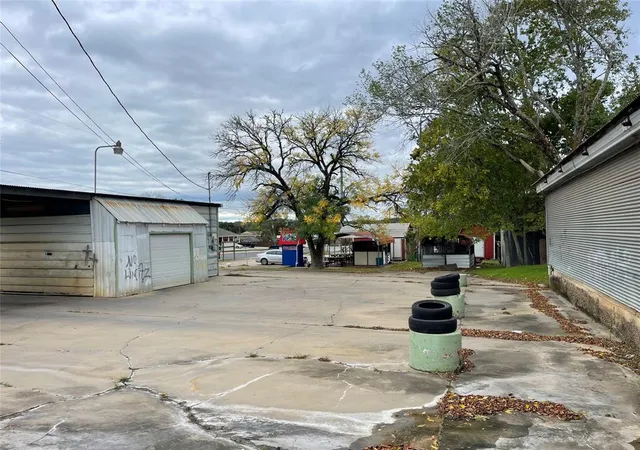 6th image of 901 N Washington Ave, Livingston, TX 77351 | MLS# 57130479