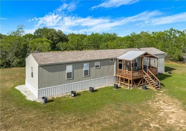 Photo 3 of Single family home for sale at 1455 Rainbow Rd, Cuero, TX 77954 | MLS# 25029650 | Listing updated on 2026-09-22
