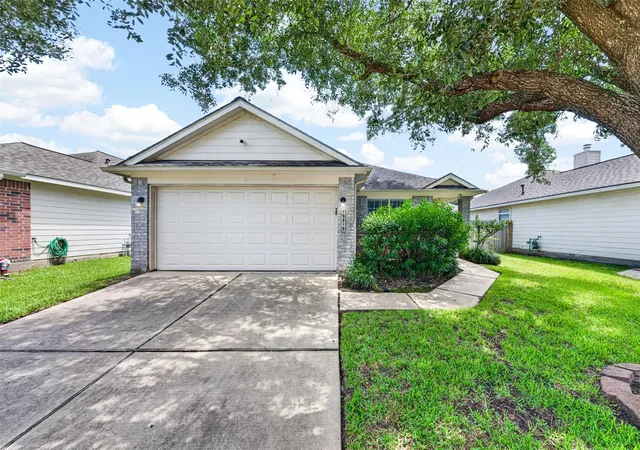 3rd image of 19519 Cairns Dr, Katy, TX 77449 | MLS# 36274830