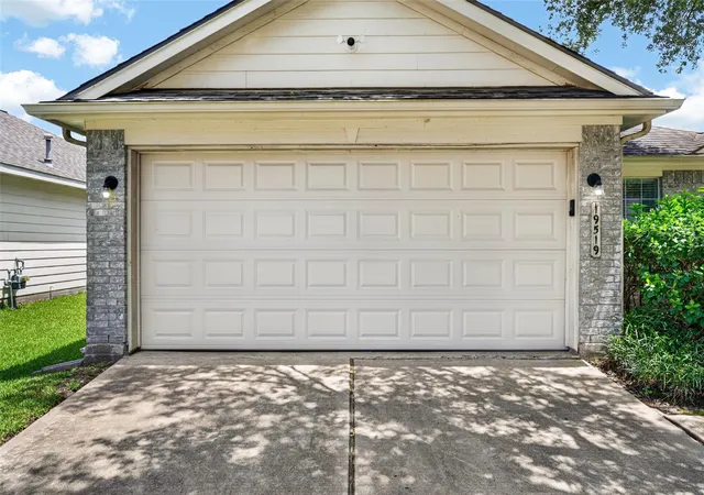 4th image of 19519 Cairns Dr, Katy, TX 77449 | MLS# 36274830