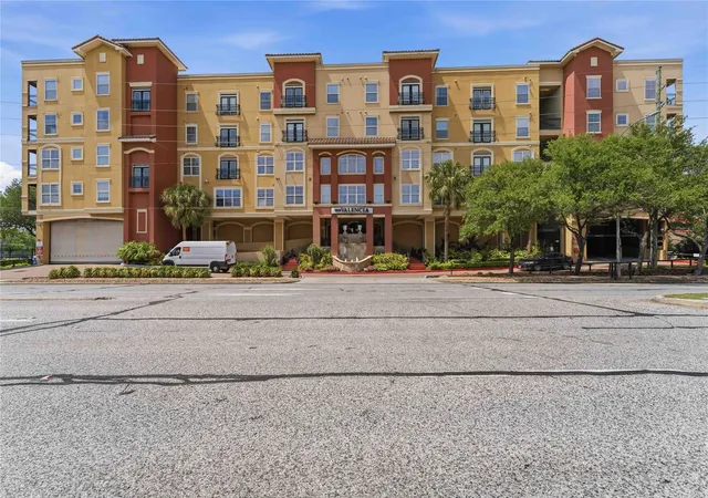 3rd image of 1711 Old Spanish Trl #207, Houston, TX 77054 | MLS# 71180069
