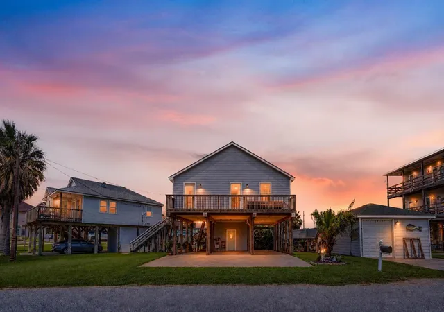 2nd image of 90 Dolphin Ln, Freeport, TX 77541 | MLS# 56179822