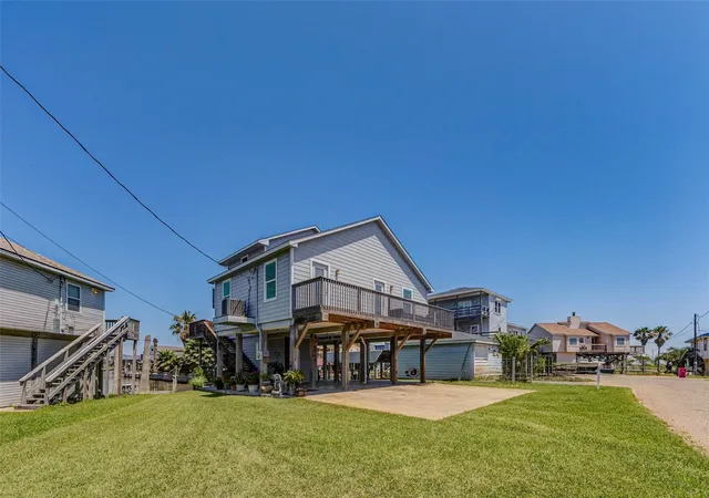 Photo 3 of Single family home for sale at 90 Dolphin Ln, Freeport, TX 77541 | MLS# 56179822 | Listing updated on 2026-07-21