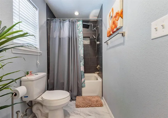 49th image of 90 Dolphin Ln, Freeport, TX 77541 | MLS# 56179822