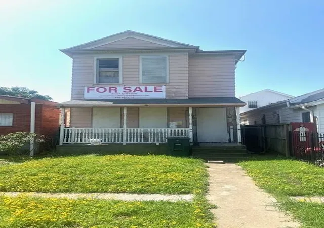 Photo 1 of Sale Pending at 1211 Avenue K Avenue, Galveston, TX 77550 | MLS# 19975491 | Listing updated on 2026-09-02
